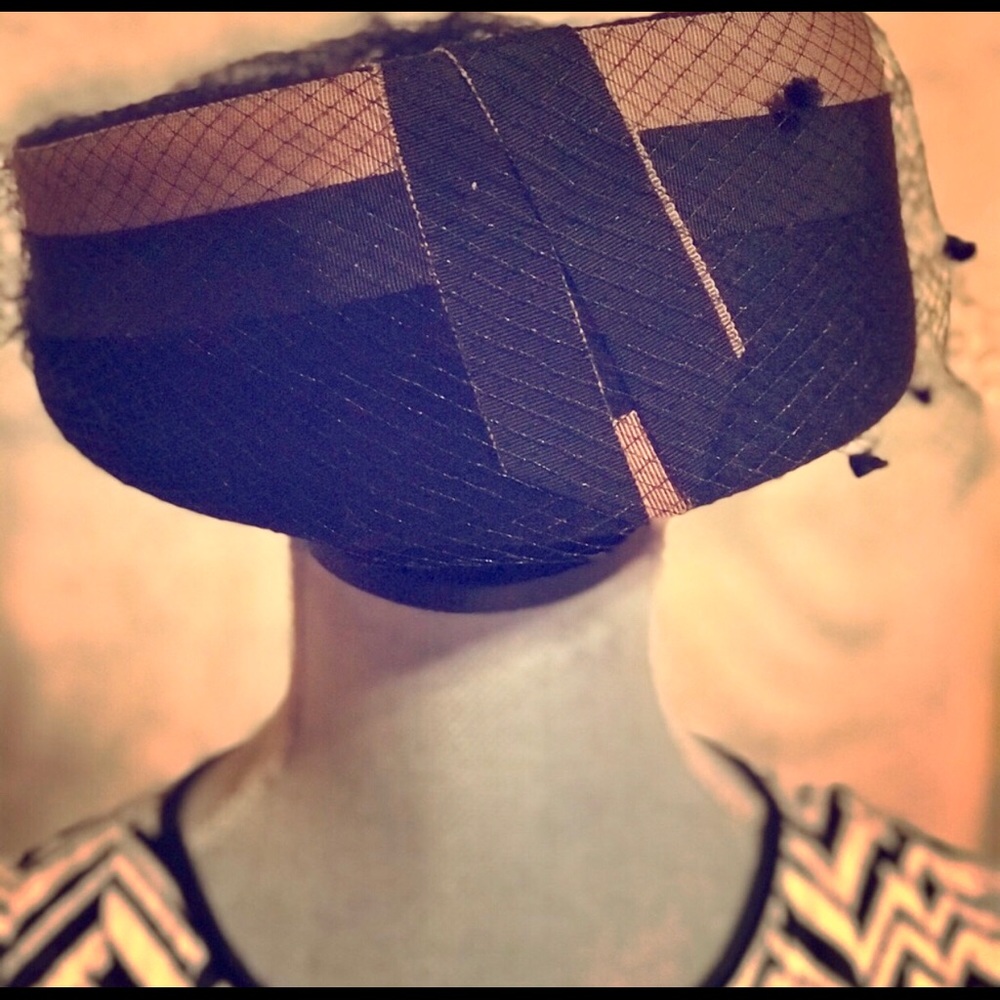 VTG Black and Tan pillbox hat - Picture 2 of 4
